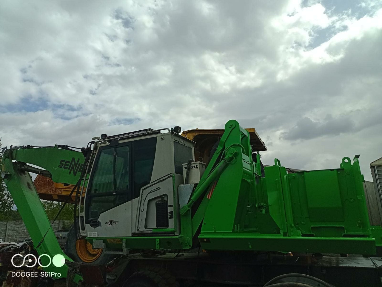 Sennebogen 818-E Umschlagbagger - 83 Ton - mit Greifer - Bager točkaš: slika 2 Sennebogen 818-E Umschlagbagger - 83 Ton - mit Greifer - Bager točkaš: slika 2