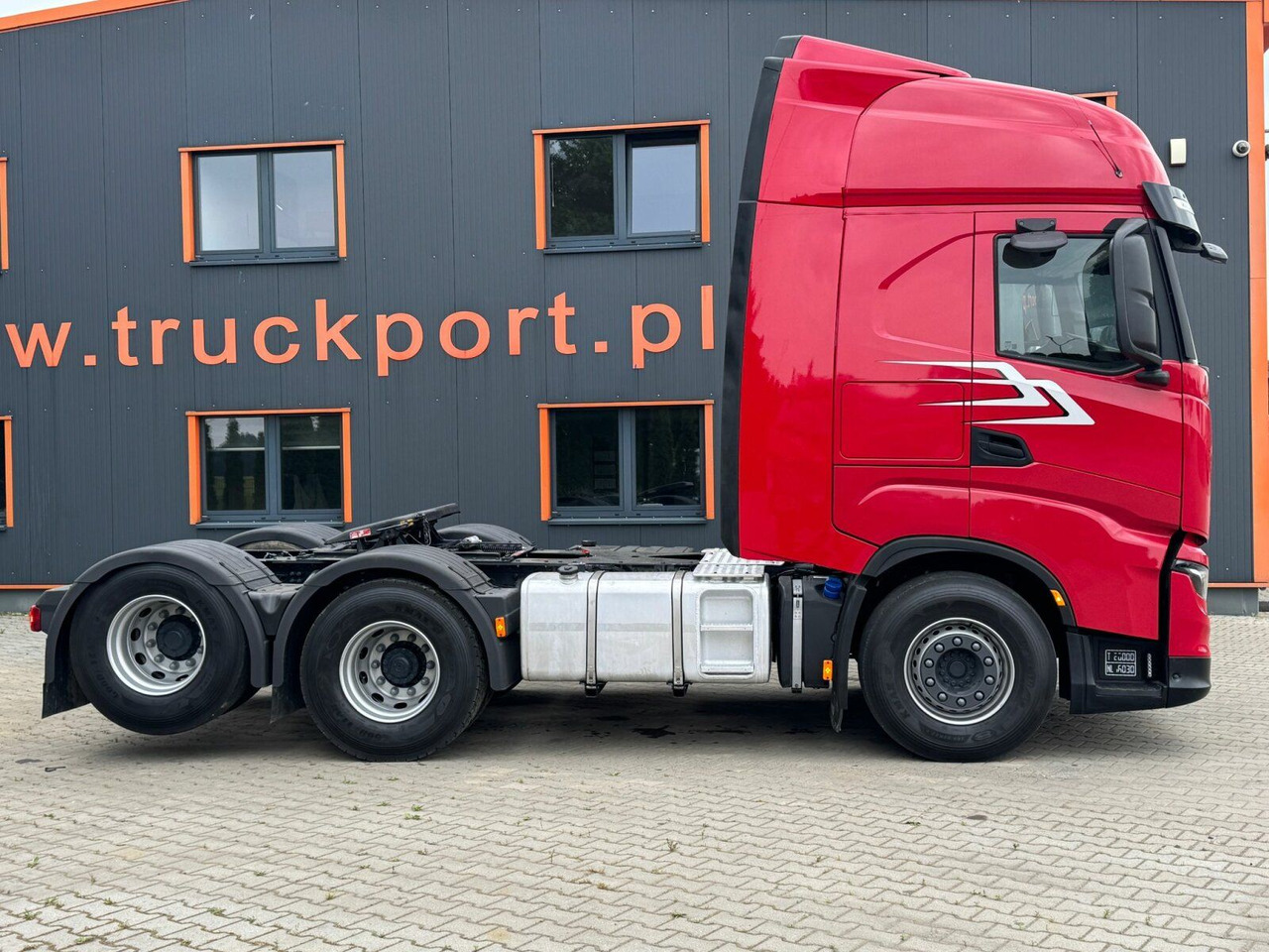 Iveco S-WAY 570 6x2 EURO6 BOOGIE Kipphydraulik - Tegljač: slika 4 Iveco S-WAY 570 6x2 EURO6 BOOGIE Kipphydraulik - Tegljač: slika 4