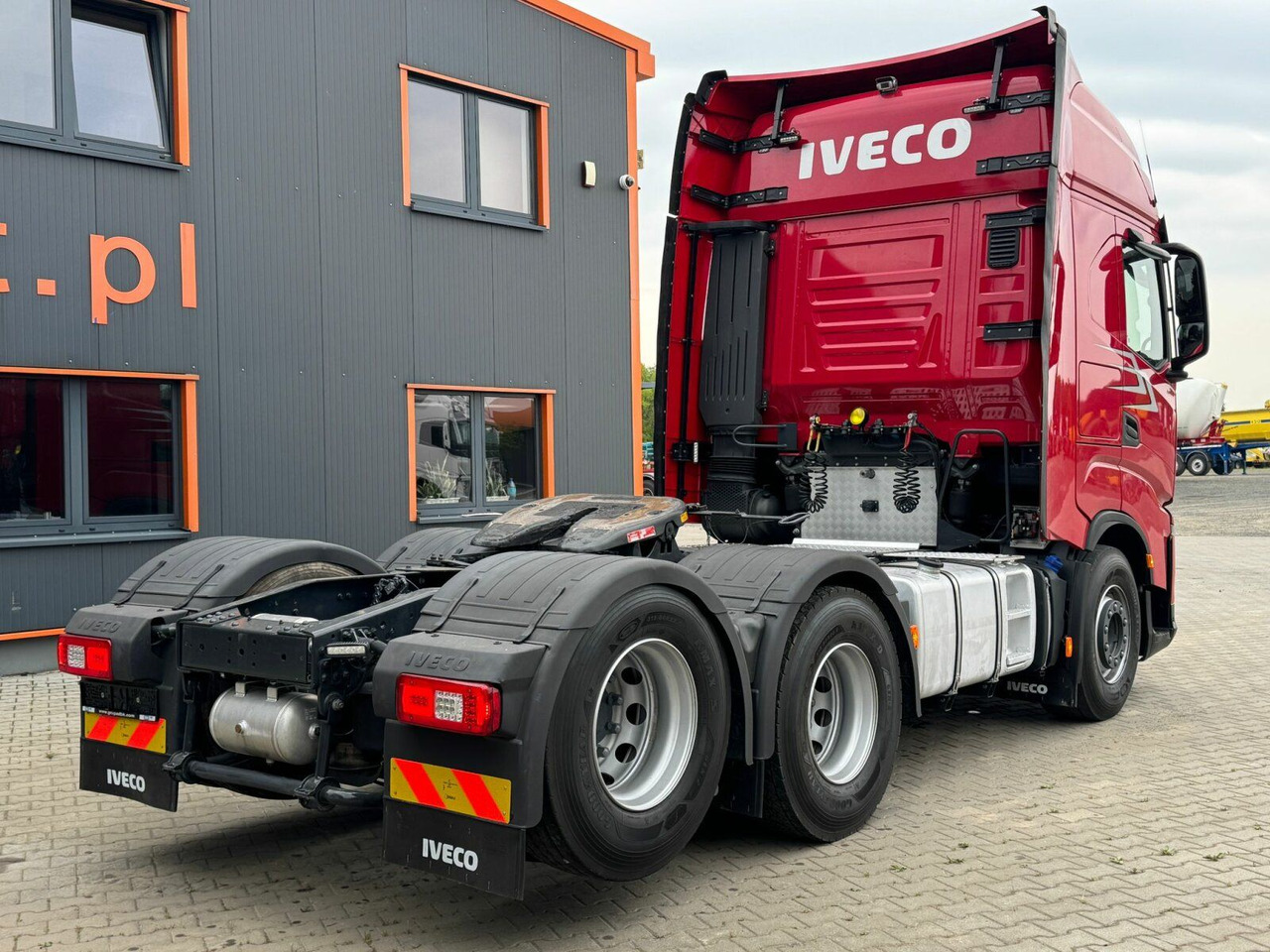 Iveco S-WAY 570 6x2 EURO6 BOOGIE Kipphydraulik - Tegljač: slika 5 Iveco S-WAY 570 6x2 EURO6 BOOGIE Kipphydraulik - Tegljač: slika 5