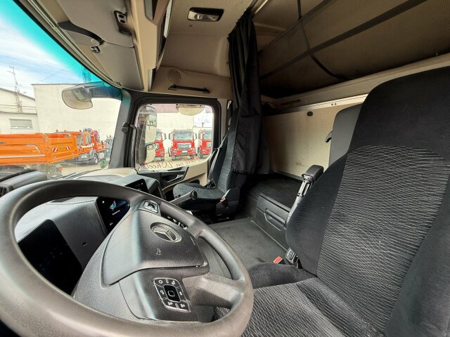 Mercedes-Benz ACTROS 1846 4x4 HAD Eur 6 Kipphydraulik Retarder - Tegljač: slika 4 Mercedes-Benz ACTROS 1846 4x4 HAD Eur 6 Kipphydraulik Retarder - Tegljač: slika 4