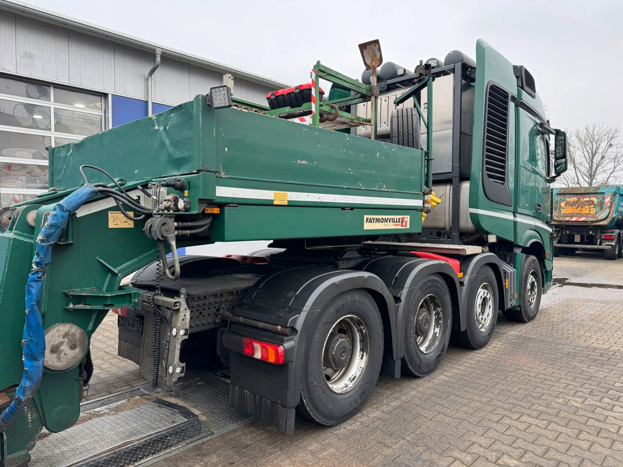 Mercedes-Benz ACTROS 4163 8x4 Schwerlast +Tieflader 4+2 *83 T - Tegljač: slika 5 Mercedes-Benz ACTROS 4163 8x4 Schwerlast +Tieflader 4+2 *83 T - Tegljač: slika 5