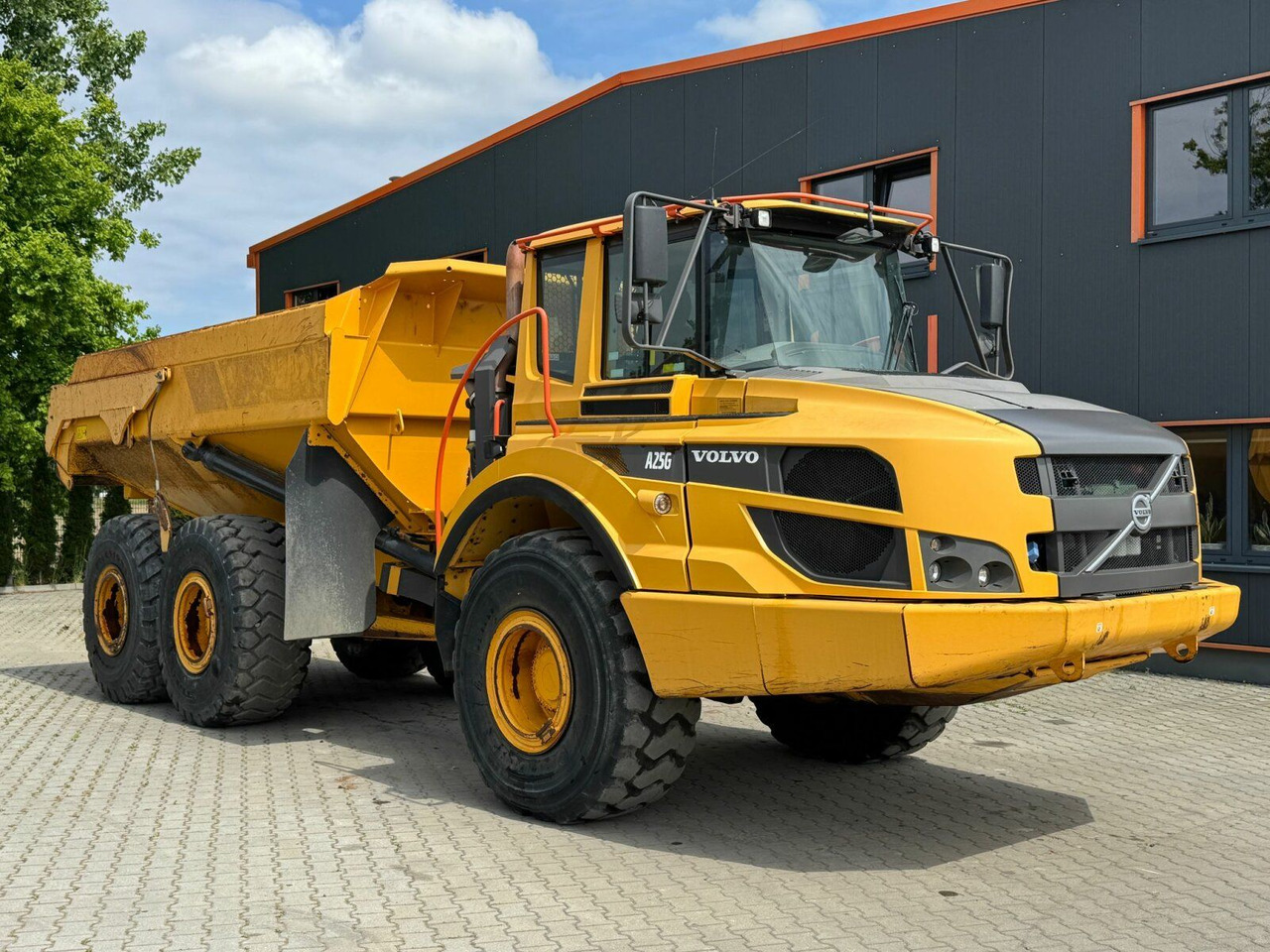Volvo A25G Dumper 22,5 Ton 11.361 Stunden Volvo A25G Dumper 22,5 Ton 11.361 Stunden - Zglobni kiper: slika 1 Volvo A25G Dumper 22,5 Ton 11.361 Stunden Volvo A25G Dumper 22,5 Ton 11.361 Stunden - Zglobni kiper: slika 1