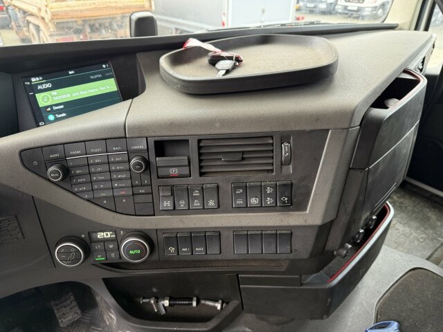 Volvo FH 510 8x4 Holztransporter Kran PENZ *Anhänger - Šticar, Kamion sa dizalicom: slika 2 Volvo FH 510 8x4 Holztransporter Kran PENZ *Anhänger - Šticar, Kamion sa dizalicom: slika 2