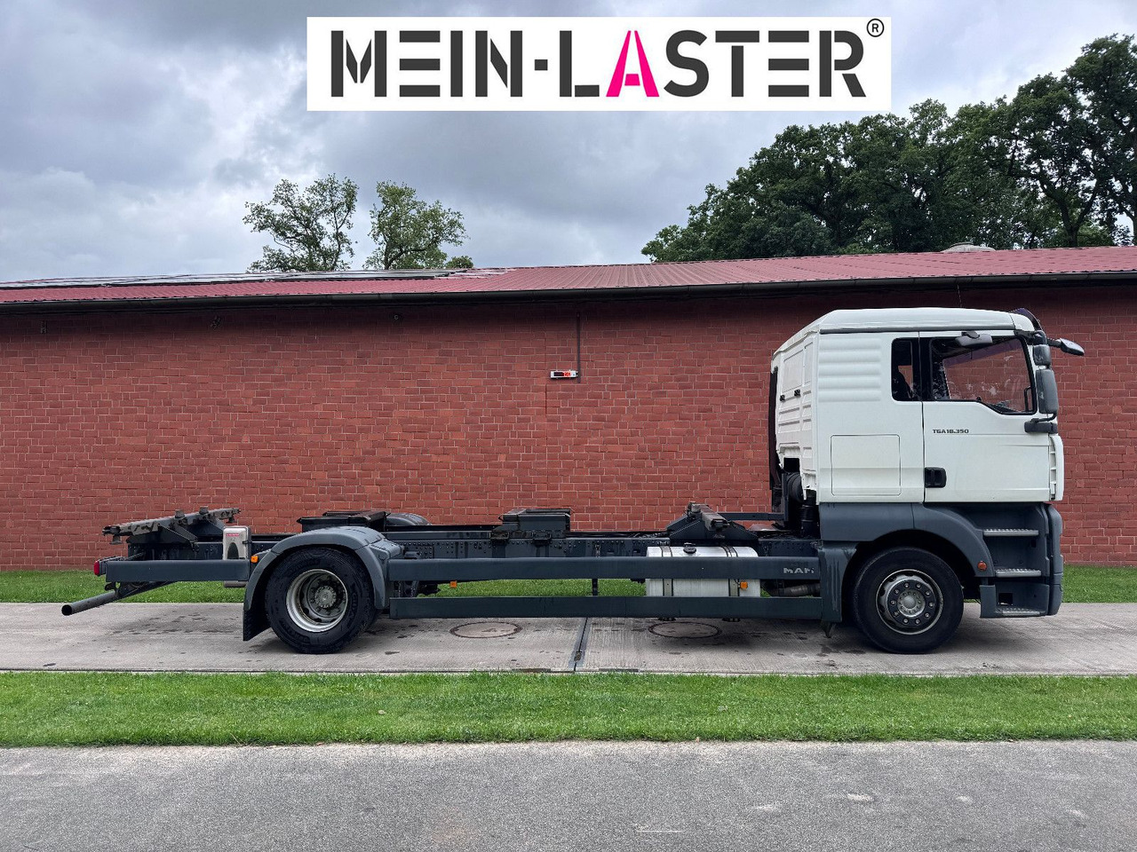 MAN TGA 18.350 BDF 5 Sitzer Klima 209.380 km - Kamion za prevoz kontejnera/ Kamion sa promenjivim sandukom: slika 3 MAN TGA 18.350 BDF 5 Sitzer Klima 209.380 km - Kamion za prevoz kontejnera/ Kamion sa promenjivim sandukom: slika 3