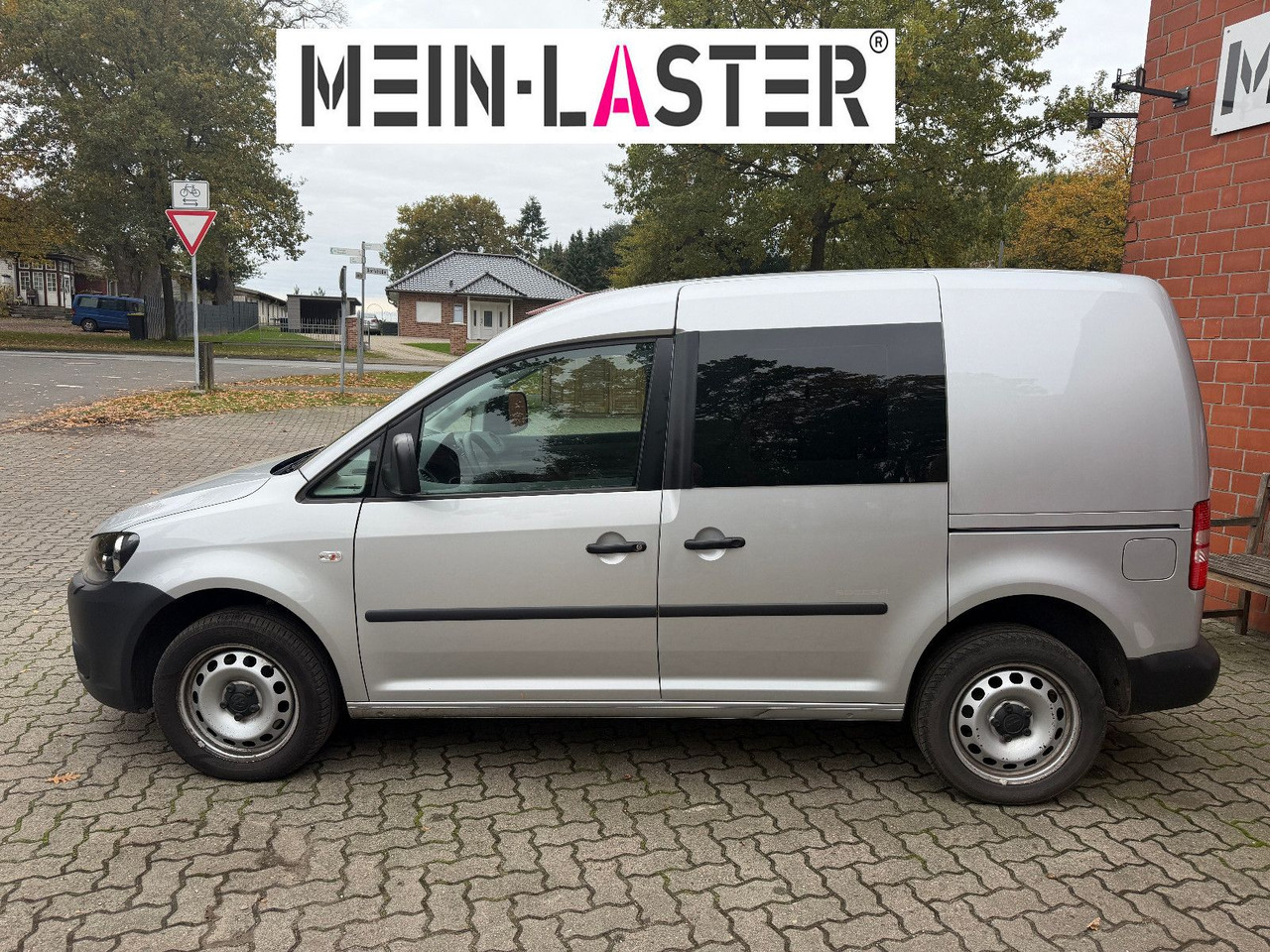 Volkswagen Caddy 2.0 TDI Soccer 4Motion Automatik 1. Hand - Karavan: slika 4 Volkswagen Caddy 2.0 TDI Soccer 4Motion Automatik 1. Hand - Karavan: slika 4