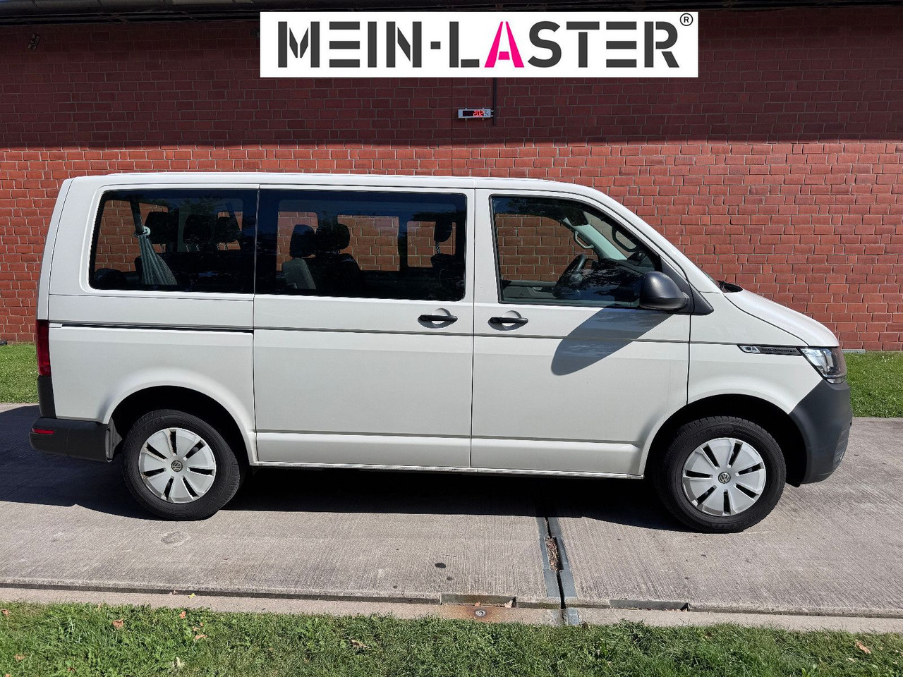 Volkswagen T6 2.0 tdi Standheizung Navigation AHK TÜV 5-27 - Putnički kombi: slika 3 Volkswagen T6 2.0 tdi Standheizung Navigation AHK TÜV 5-27 - Putnički kombi: slika 3