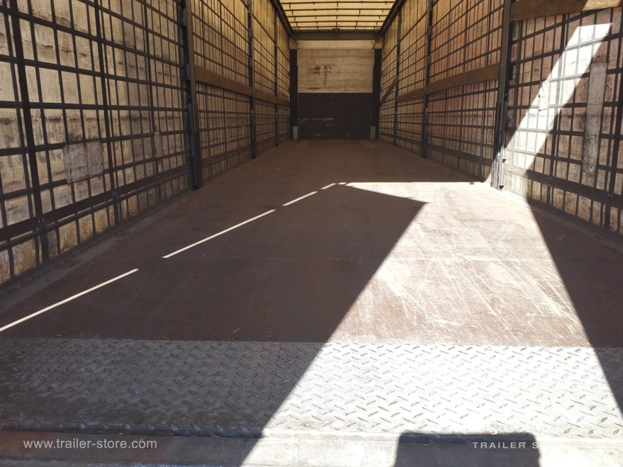 SCHMITZ Curtainsider Standard - Poluprikolica sa ceradom: slika 3 SCHMITZ Curtainsider Standard - Poluprikolica sa ceradom: slika 3