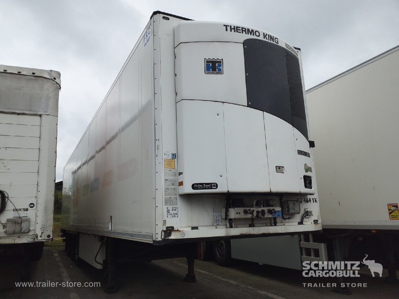 SCHMITZ Reefer Standard Taillift - Izotermička poluprikolica: slika 1 SCHMITZ Reefer Standard Taillift - Izotermička poluprikolica: slika 1