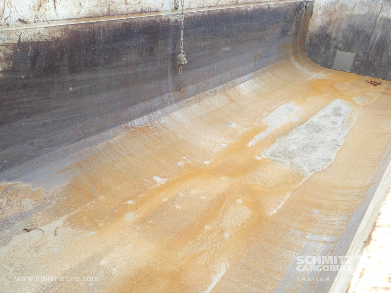 SCHMITZ Tipper Steel half pipe body 26m³ - Poluprikolica istovarivača: slika 2 SCHMITZ Tipper Steel half pipe body 26m³ - Poluprikolica istovarivača: slika 2