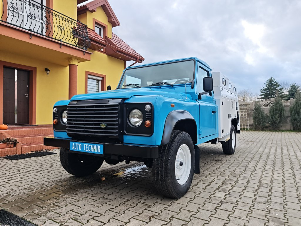 Land Rover Defender VAACUM truck canalisation cleaner 4x4 - Vakuumska cisterna: slika 2 Land Rover Defender VAACUM truck canalisation cleaner 4x4 - Vakuumska cisterna: slika 2