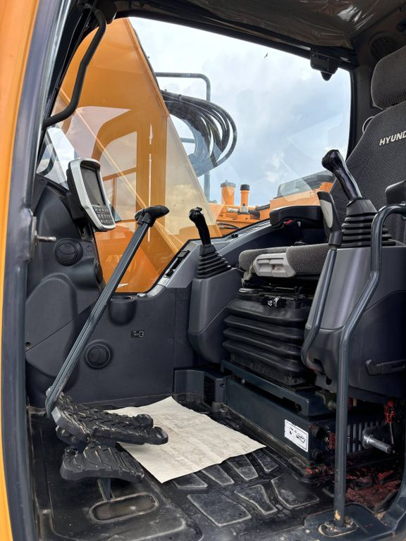 Hyundai HX 145 Hyundai HX 145 - Bager guseničar: slika 5 Hyundai HX 145 Hyundai HX 145 - Bager guseničar: slika 5