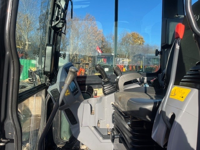 Mini bager Kubota U 48-4: slika 11