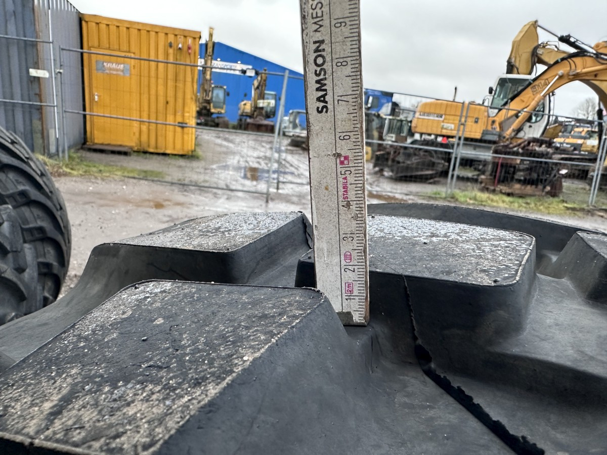 Guma za Bager točkaš MITAS 445 / 65 R 22.5 Kompletträder - Complet tires: slika 8