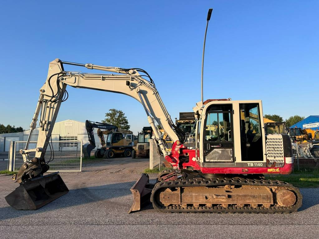 Takeuchi TB 1140 + ISUZU Motor Klima 14.3 Tonnen ! - Bager guseničar: slika 1 Takeuchi TB 1140 + ISUZU Motor Klima 14.3 Tonnen ! - Bager guseničar: slika 1