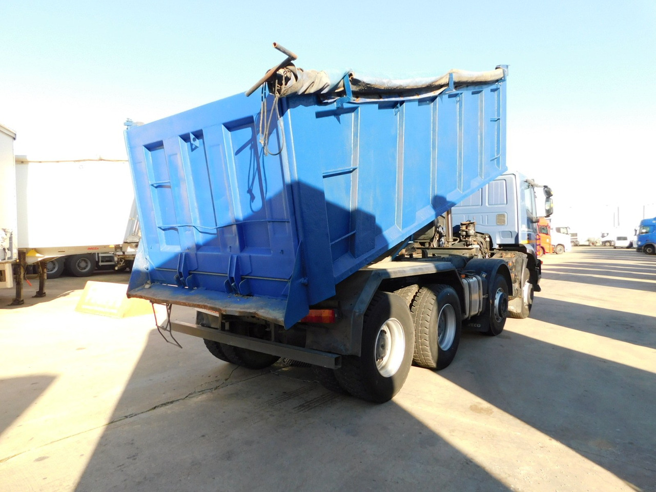 Iveco Trakker ad410t45 - Istovarivač: slika 3 Iveco Trakker ad410t45 - Istovarivač: slika 3