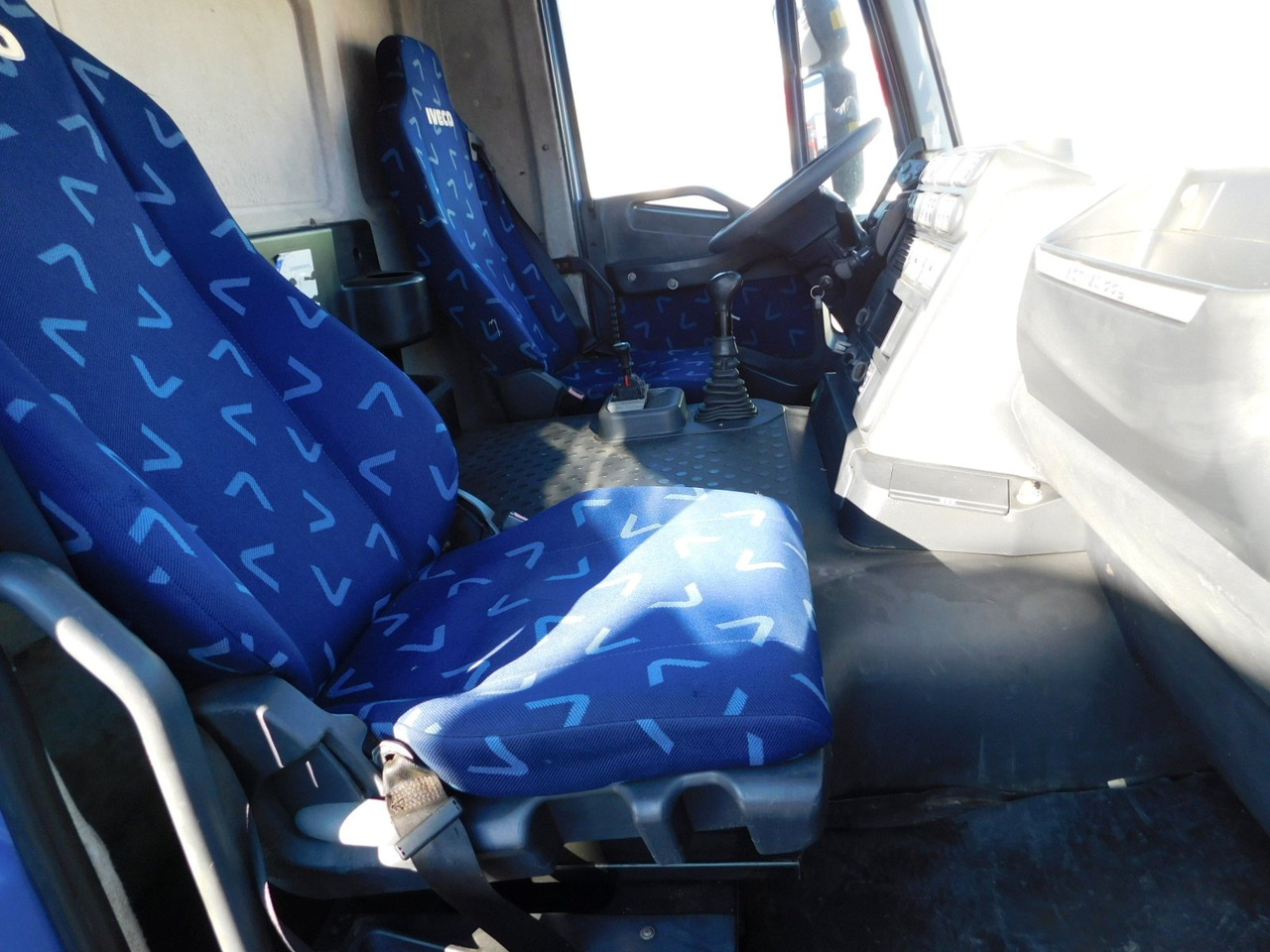 Iveco Trakker ad410t45 - Istovarivač: slika 5 Iveco Trakker ad410t45 - Istovarivač: slika 5