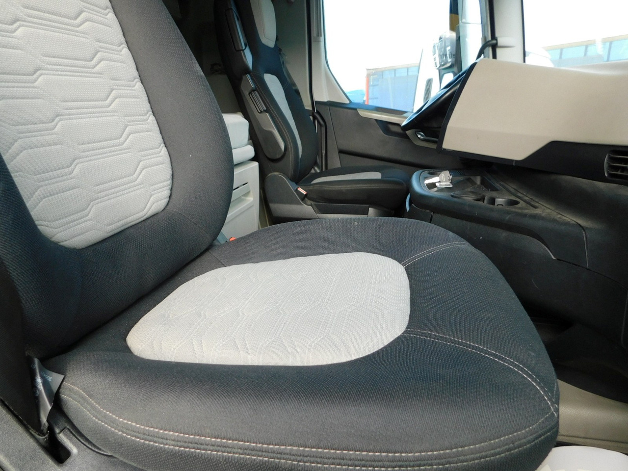 Ford F max ll 4x2 scab e6 12tx2620 - Tegljač: slika 5 Ford F max ll 4x2 scab e6 12tx2620 - Tegljač: slika 5