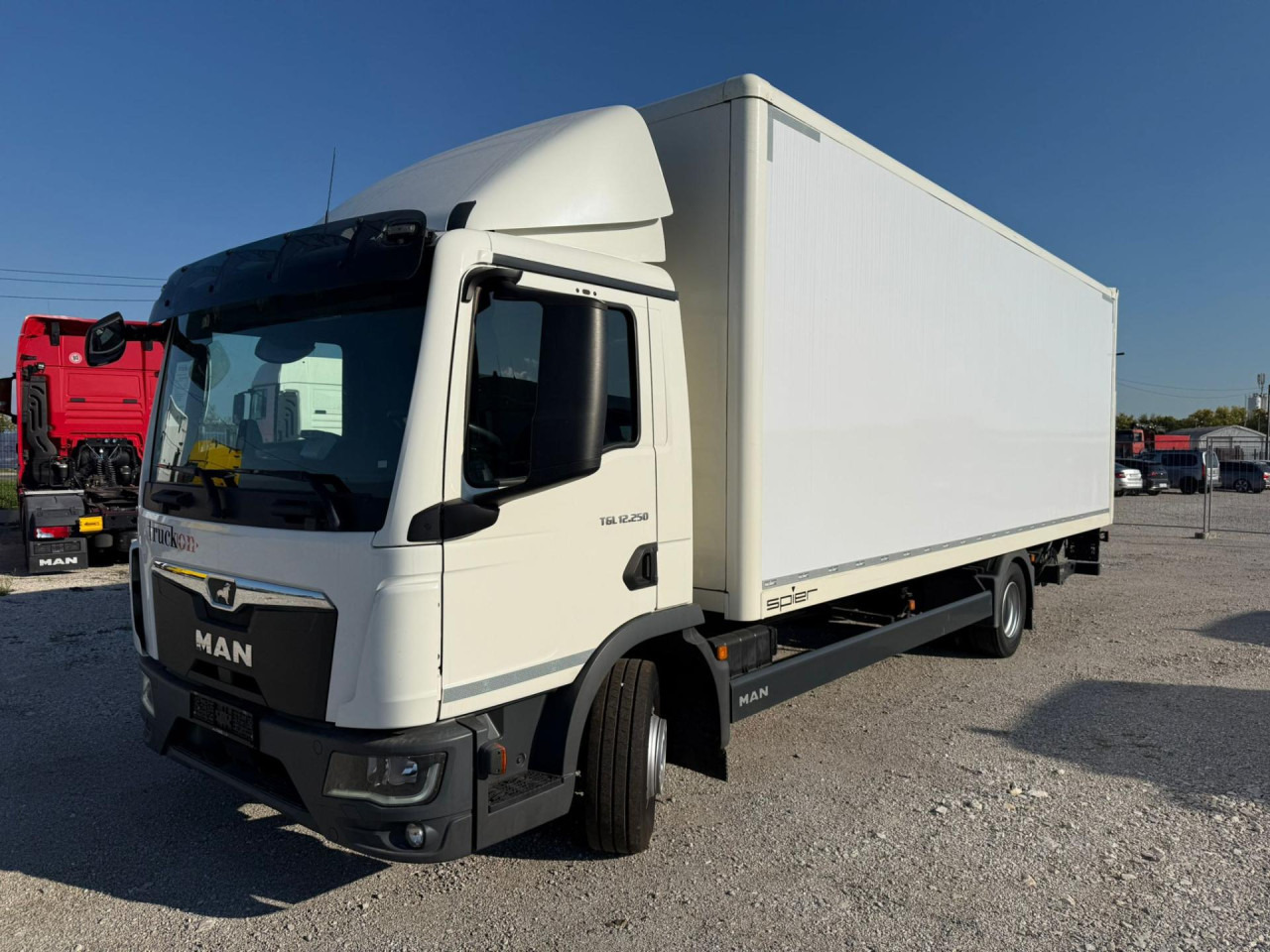 MAN TGL 12.250 4x2 BL Euro6 Klima AHK Luftfeder - Dostavno vozilo sa zatvorenim sandukom: slika 1 MAN TGL 12.250 4x2 BL Euro6 Klima AHK Luftfeder - Dostavno vozilo sa zatvorenim sandukom: slika 1