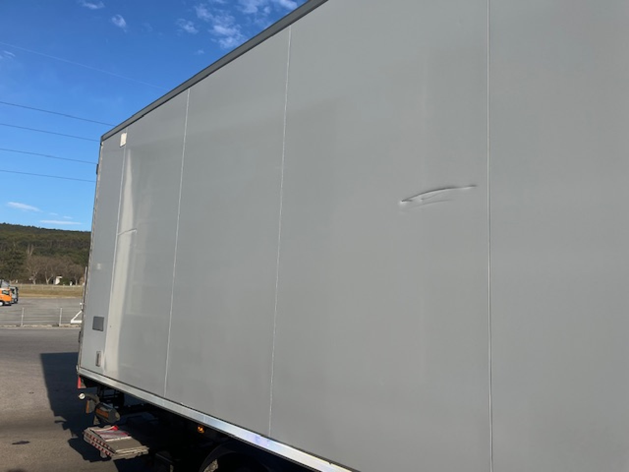 MAN TGM 15.290 4x2 LL Tiefkühler ATP möglich Euro6 - Dostavno vozilo hladnjača: slika 3 MAN TGM 15.290 4x2 LL Tiefkühler ATP möglich Euro6 - Dostavno vozilo hladnjača: slika 3