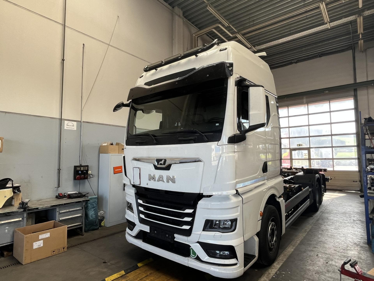 MAN TGX 26.470 6x2-4 LL CH Multiwechsler Euro6 Klima - Kamion za prevoz kontejnera/ Kamion sa promenjivim sandukom: slika 1 MAN TGX 26.470 6x2-4 LL CH Multiwechsler Euro6 Klima - Kamion za prevoz kontejnera/ Kamion sa promenjivim sandukom: slika 1