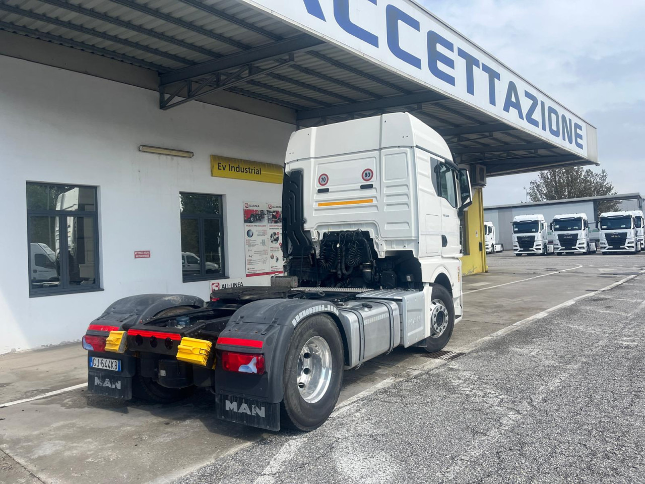 MAN TGX 18.510 4x2 BL SA ADR FL EXII EXIII Euro6 Klima - Tegljač: slika 5 MAN TGX 18.510 4x2 BL SA ADR FL EXII EXIII Euro6 Klima - Tegljač: slika 5