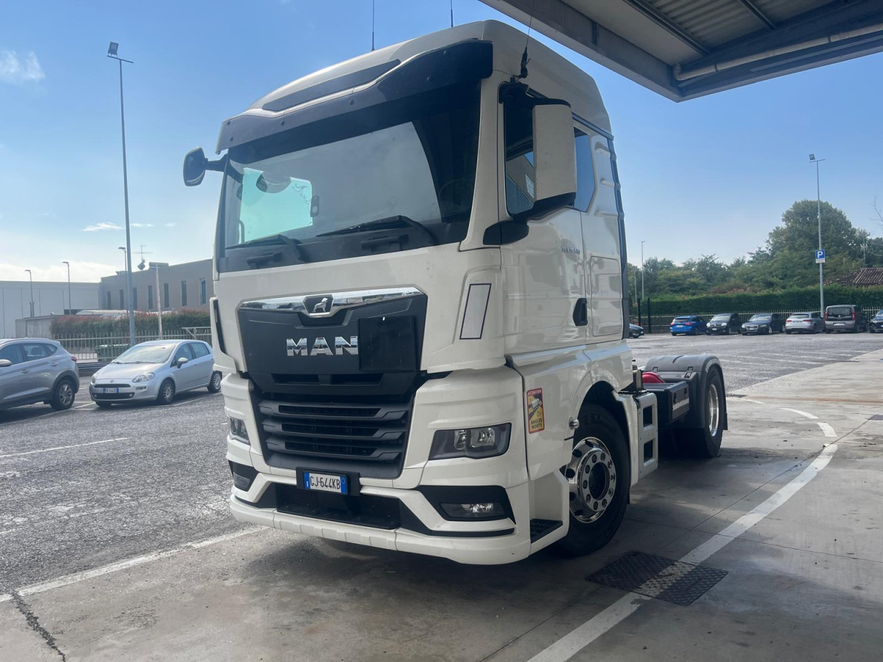 MAN TGX 18.510 4x2 BL SA ADR FL EXII EXIII Euro6 Klima - Tegljač: slika 4 MAN TGX 18.510 4x2 BL SA ADR FL EXII EXIII Euro6 Klima - Tegljač: slika 4