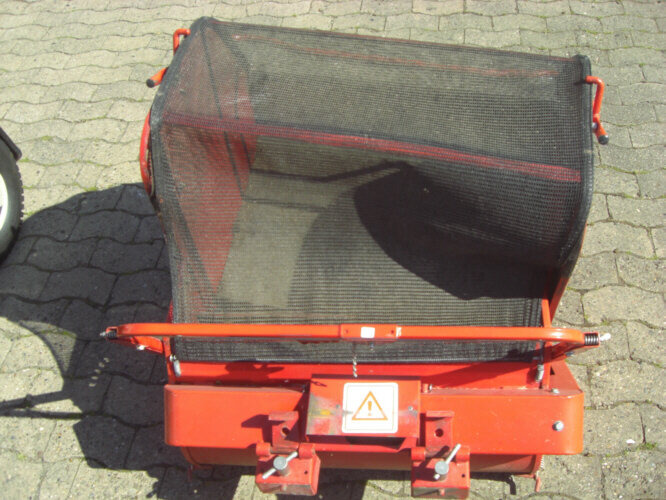 16 /102E/165 - Baštenska kosačica: slika 4 16 /102E/165 - Baštenska kosačica: slika 4