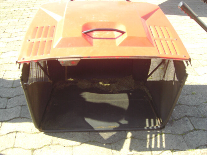 16 /102E/165 - Baštenska kosačica: slika 3 16 /102E/165 - Baštenska kosačica: slika 3