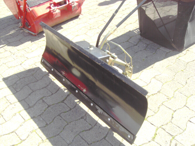 16 /102E/165 - Baštenska kosačica: slika 2 16 /102E/165 - Baštenska kosačica: slika 2