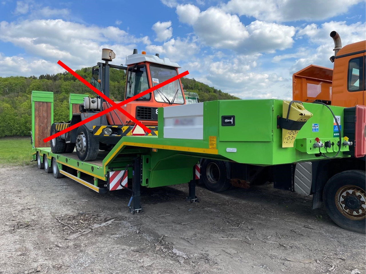 ALPSAN 56t ALPSAN 56t, hydr. Rampen, Verbr. auf 3m - Niska poluprikolica za prevoz: slika 1 ALPSAN 56t ALPSAN 56t, hydr. Rampen, Verbr. auf 3m - Niska poluprikolica za prevoz: slika 1