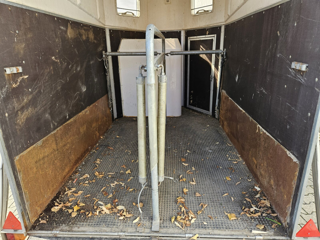 Blomert T2BPA Pferdeanhänger T2BPA Pferdeanhänger - Prikolica za konje: slika 3 Blomert T2BPA Pferdeanhänger T2BPA Pferdeanhänger - Prikolica za konje: slika 3