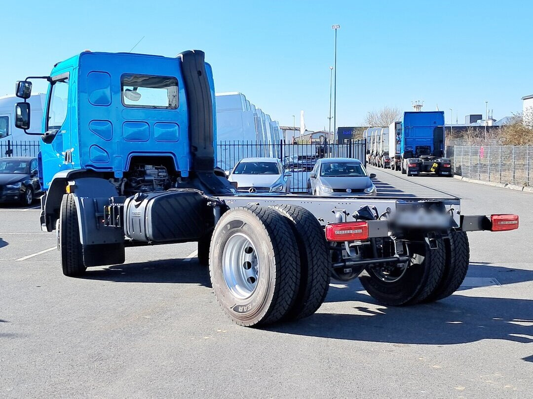 DAF LF 290 FA 4x2 LF 290 FA 4x2, Nebenantrieb, Navi - Kamion sa golom šasijom i zatvorenom kabinom: slika 4 DAF LF 290 FA 4x2 LF 290 FA 4x2, Nebenantrieb, Navi - Kamion sa golom šasijom i zatvorenom kabinom: slika 4