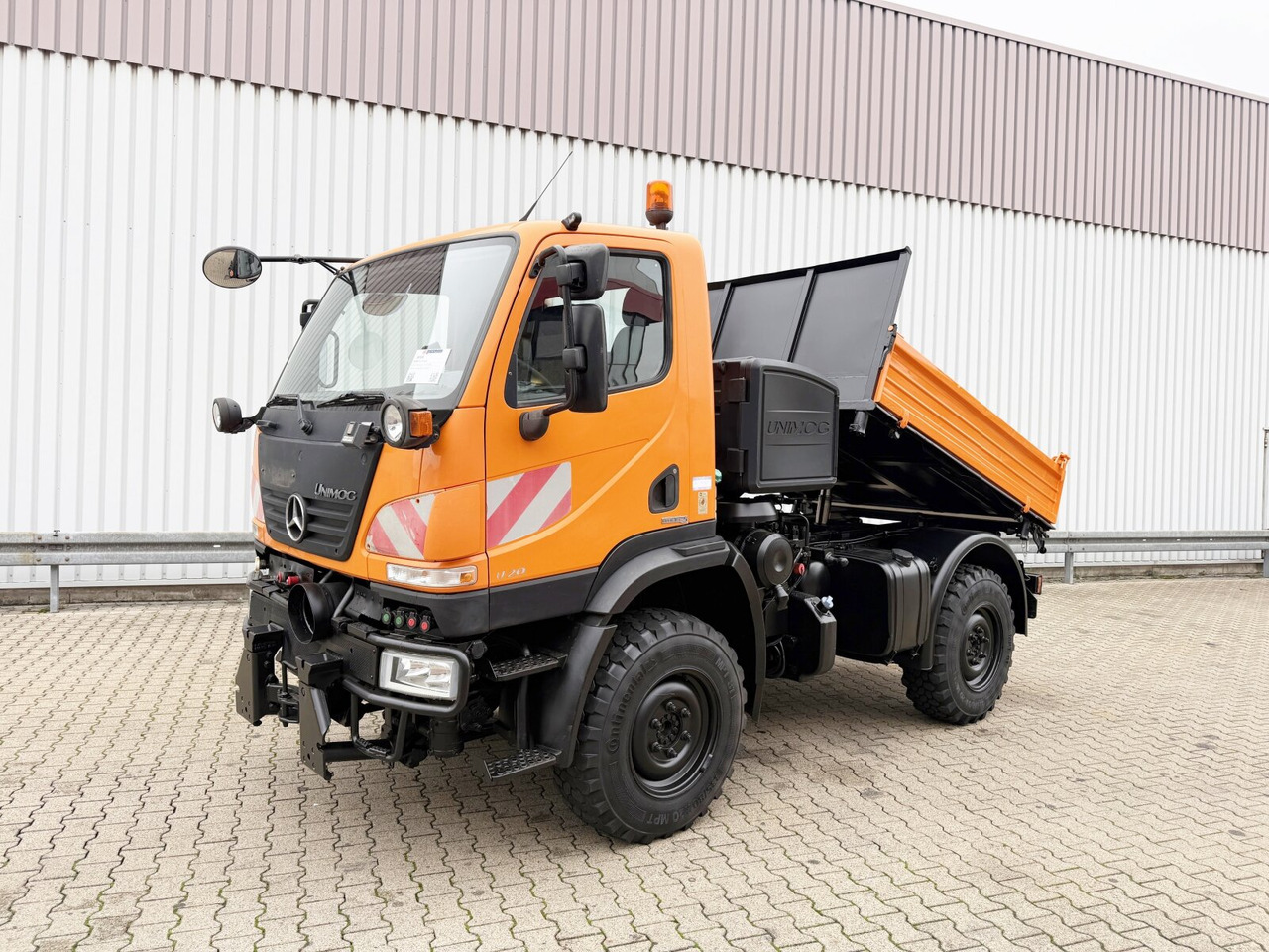 Unimog U 20 4x4 U 20 4x4, Kipper, Zapfwelle, Winterdienstausstattung, 2x AHK - Dostavno vozilo: slika 1 Unimog U 20 4x4 U 20 4x4, Kipper, Zapfwelle, Winterdienstausstattung, 2x AHK - Dostavno vozilo: slika 1