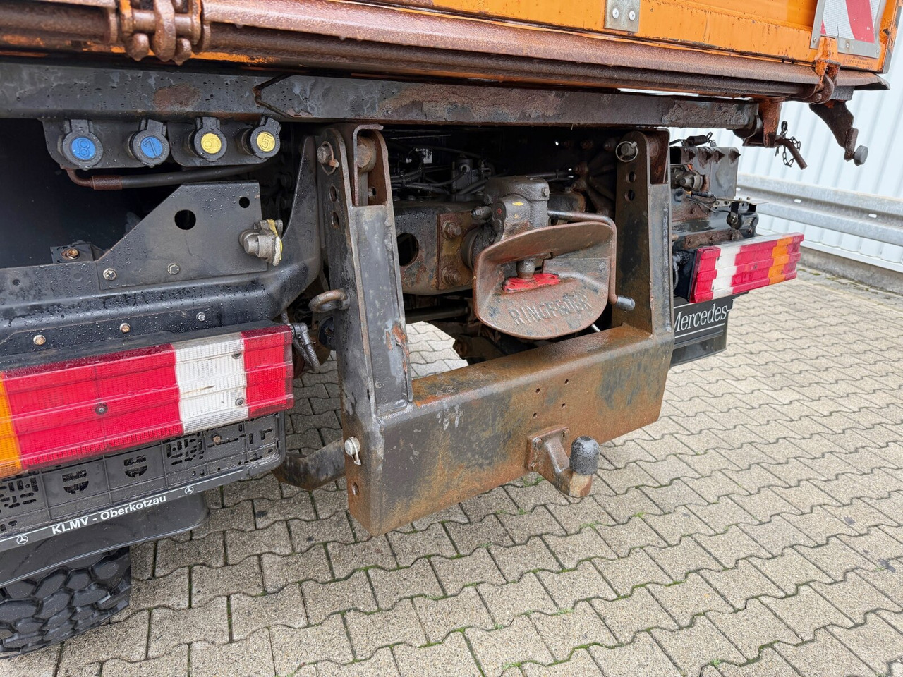 Unimog U 20 4x4 U 20 4x4, Kipper, Zapfwelle, Winterdienstausstattung, 2x AHK - Dostavno vozilo: slika 2 Unimog U 20 4x4 U 20 4x4, Kipper, Zapfwelle, Winterdienstausstattung, 2x AHK - Dostavno vozilo: slika 2