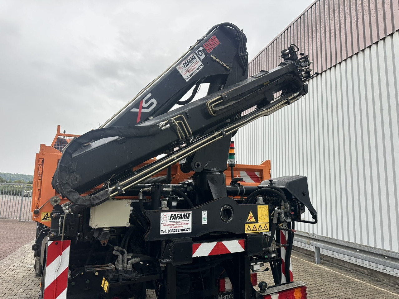 Unimog U500 4x4 U500 4x4 405/40 mit Heckkran Hiab 077-1 HiDuo, absattelbar, Funk - Dostavno vozilo: slika 3 Unimog U500 4x4 U500 4x4 405/40 mit Heckkran Hiab 077-1 HiDuo, absattelbar, Funk - Dostavno vozilo: slika 3