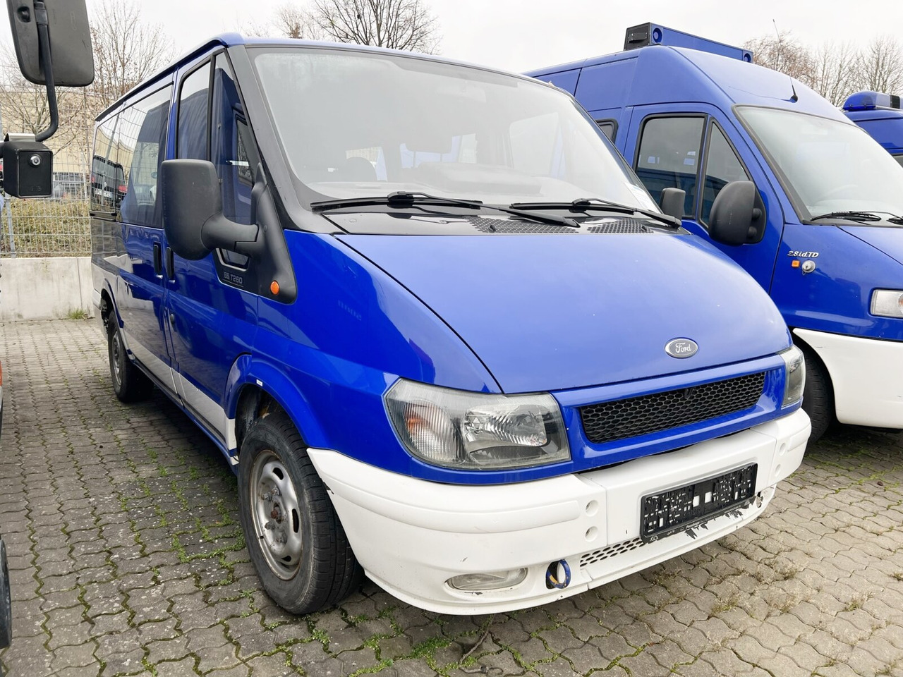 Ford Ford Transit 2,0 TDE 4x2 Ford Transit 2,0 TDE 4x2, EX-THW, 6 Sitze - Dostavno vozilo sa duplom kabinom: slika 2 Ford Ford Transit 2,0 TDE 4x2 Ford Transit 2,0 TDE 4x2, EX-THW, 6 Sitze - Dostavno vozilo sa duplom kabinom: slika 2