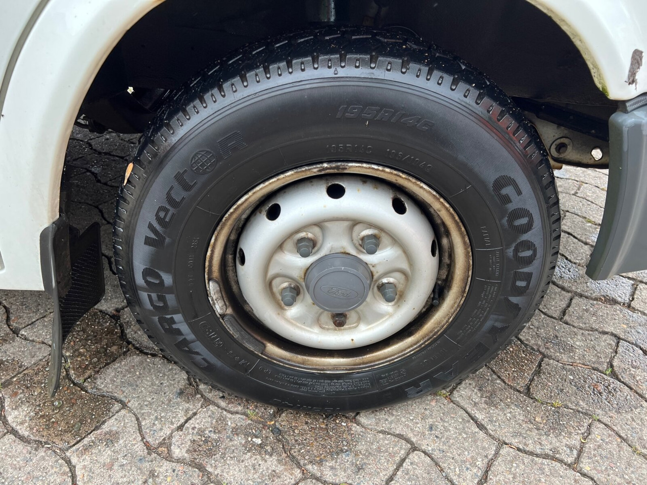 Dostavno vozilo sa duplom kabinom Ford Transit 2.0 4x2 Transit 2.0 4x2, Benziner!: slika 7 Dostavno vozilo sa duplom kabinom Ford Transit 2.0 4x2 Transit 2.0 4x2, Benziner!: slika 7