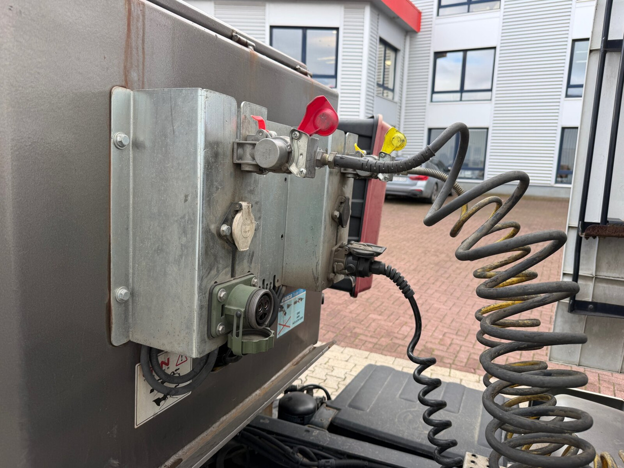 GVN Trailer 329 GVN Trailer 329, Liftachse, Verbr. auf 3m, hydr. Rampen - Niska poluprikolica za prevoz: slika 2 GVN Trailer 329 GVN Trailer 329, Liftachse, Verbr. auf 3m, hydr. Rampen - Niska poluprikolica za prevoz: slika 2