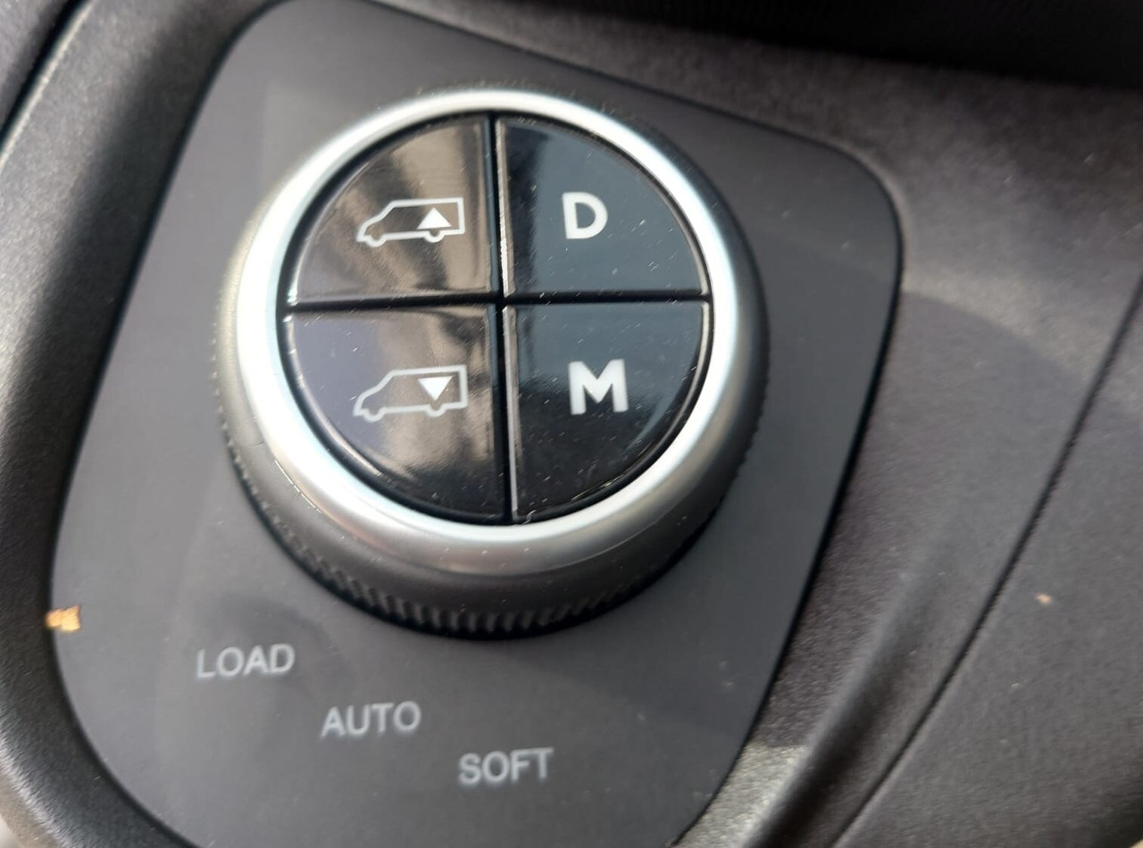 Iveco Daily 72C18H/P DK 4x2 Daily 72C18H/P DK 4x2, Nebenantrieb, Mehrfach Vorhanden! - Kamion sa golom šasijom i zatvorenom kabinom: slika 4 Iveco Daily 72C18H/P DK 4x2 Daily 72C18H/P DK 4x2, Nebenantrieb, Mehrfach Vorhanden! - Kamion sa golom šasijom i zatvorenom kabinom: slika 4