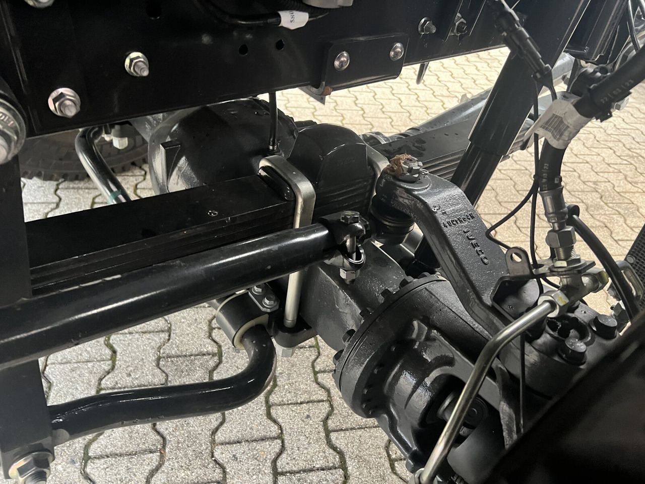 Iveco EuroCargo ML150E24 WS 4x4 EuroCargo ML150E24 WS 4x4, Euro3, mehrfach Vorhanden! - Kamion sa golom šasijom i zatvorenom kabinom: slika 5 Iveco EuroCargo ML150E24 WS 4x4 EuroCargo ML150E24 WS 4x4, Euro3, mehrfach Vorhanden! - Kamion sa golom šasijom i zatvorenom kabinom: slika 5