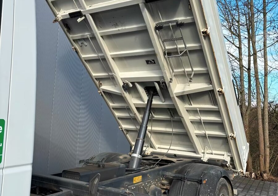 Iveco ML180E32 4x2 ML180E32 4x2 - Istovarivač: slika 5 Iveco ML180E32 4x2 ML180E32 4x2 - Istovarivač: slika 5