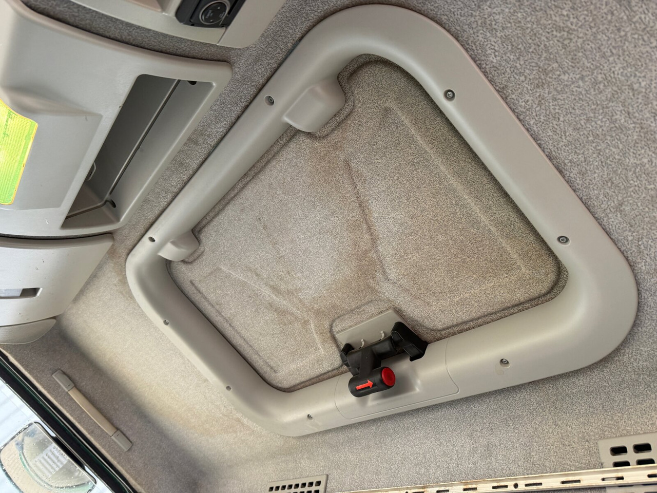 Iveco ML80E18/P 4x2 ML80E18/P 4x2, City-Abroller - Kamion sa hidrauličnom kukom: slika 5 Iveco ML80E18/P 4x2 ML80E18/P 4x2, City-Abroller - Kamion sa hidrauličnom kukom: slika 5