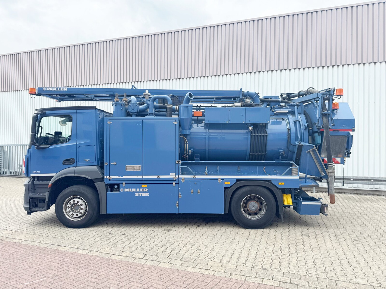 Mercedes-Benz Arocs 1843 L 4x2 Arocs 1843 L 4x2, Müller Canalmaster ca. 8m³, Standheizung, Funk - Kamion: slika 5 Mercedes-Benz Arocs 1843 L 4x2 Arocs 1843 L 4x2, Müller Canalmaster ca. 8m³, Standheizung, Funk - Kamion: slika 5
