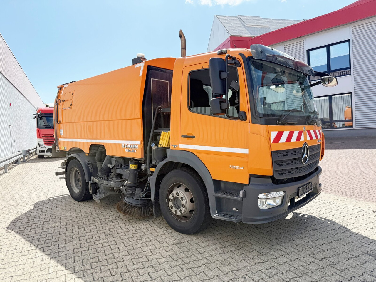 Mercedes-Benz Atego 1524 LKO 4x2 Atego 1524 LKO 4x2, Kehrmaschine FAUN Viajet 6RH - Kamion: slika 1 Mercedes-Benz Atego 1524 LKO 4x2 Atego 1524 LKO 4x2, Kehrmaschine FAUN Viajet 6RH - Kamion: slika 1