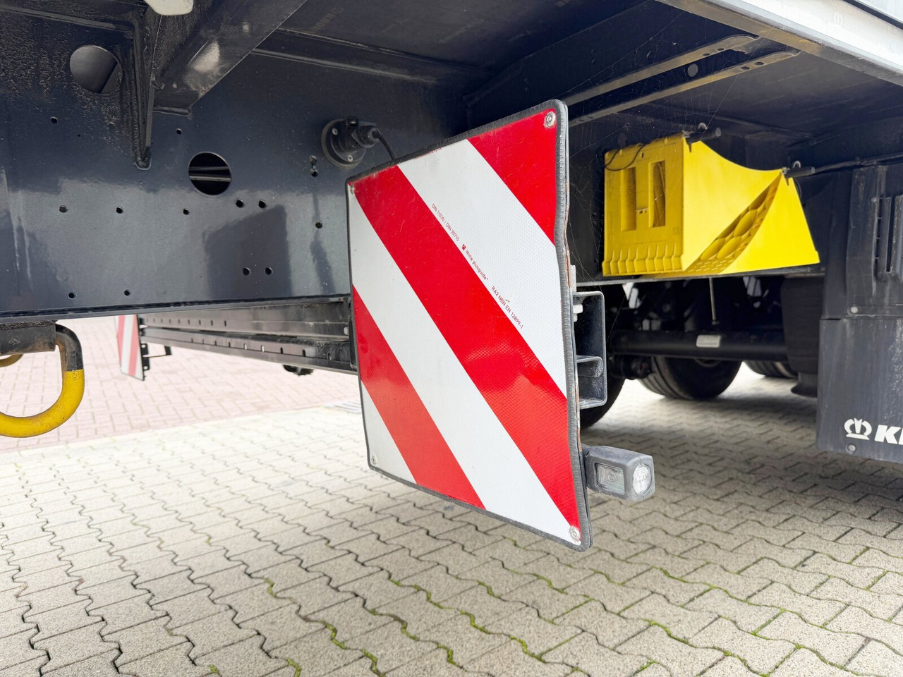 Krone SDP 27 SDP 27, Liftachse, Twist-Locks, 20/2x20/40Fuß, Neuwertig! - Plato poluprikolica: slika 3 Krone SDP 27 SDP 27, Liftachse, Twist-Locks, 20/2x20/40Fuß, Neuwertig! - Plato poluprikolica: slika 3