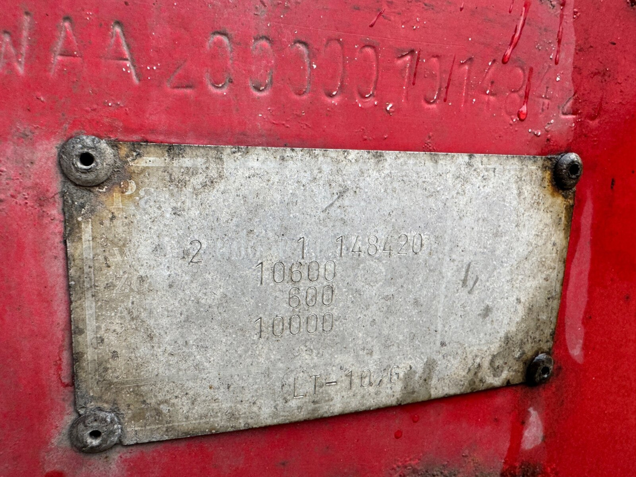 LT 10,6/18 AUWAERTER LT 10,6/18 - Plato prikolica: slika 3 LT 10,6/18 AUWAERTER LT 10,6/18 - Plato prikolica: slika 3