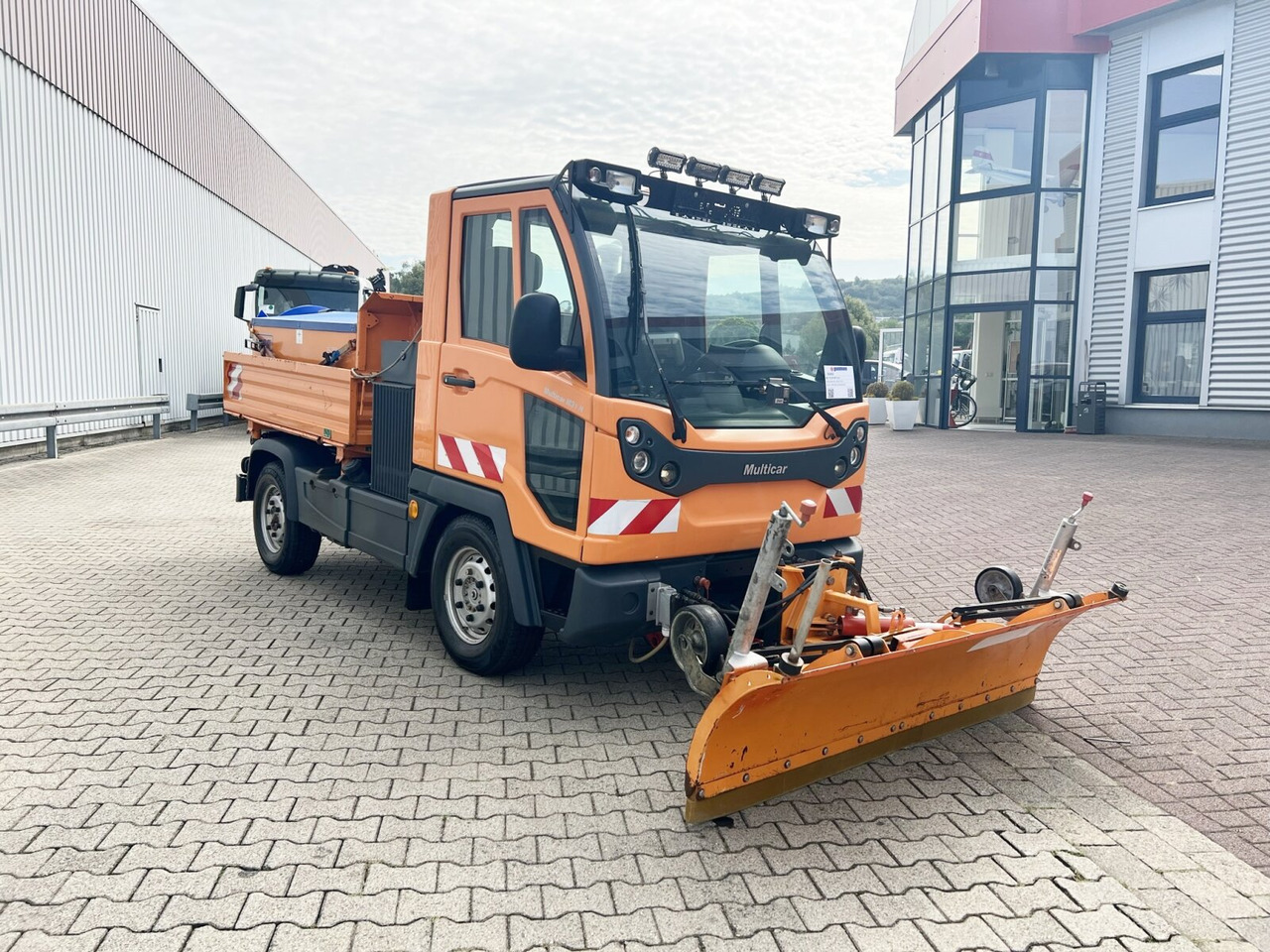 Lizing  M31 4x4 M31 4x4, 3-S-Kipper, Schneepflug, Streuer M31 4x4 M31 4x4, 3-S-Kipper, Schneepflug, Streuer: slika 9