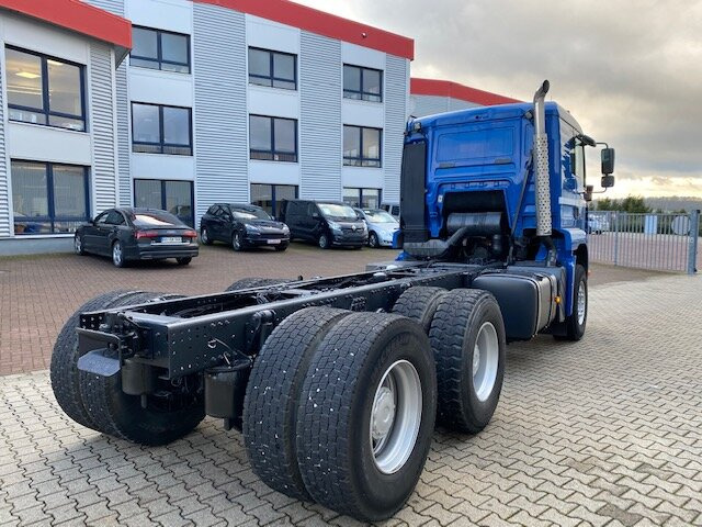 Kamion sa golom šasijom i zatvorenom kabinom MAN TGA 26.480 6x4 FDLK TGA 26.480 6x4 FDLK, Winterdienstausstattung: slika 9