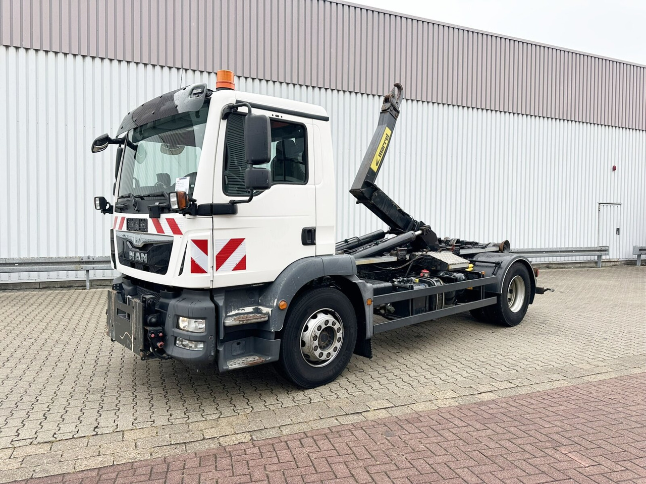 MAN TGM 18.290 4x2 BL TGM 18.290 4x2 BL, Winterdienstausstattung - Kamion sa hidrauličnom kukom: slika 1 MAN TGM 18.290 4x2 BL TGM 18.290 4x2 BL, Winterdienstausstattung - Kamion sa hidrauličnom kukom: slika 1