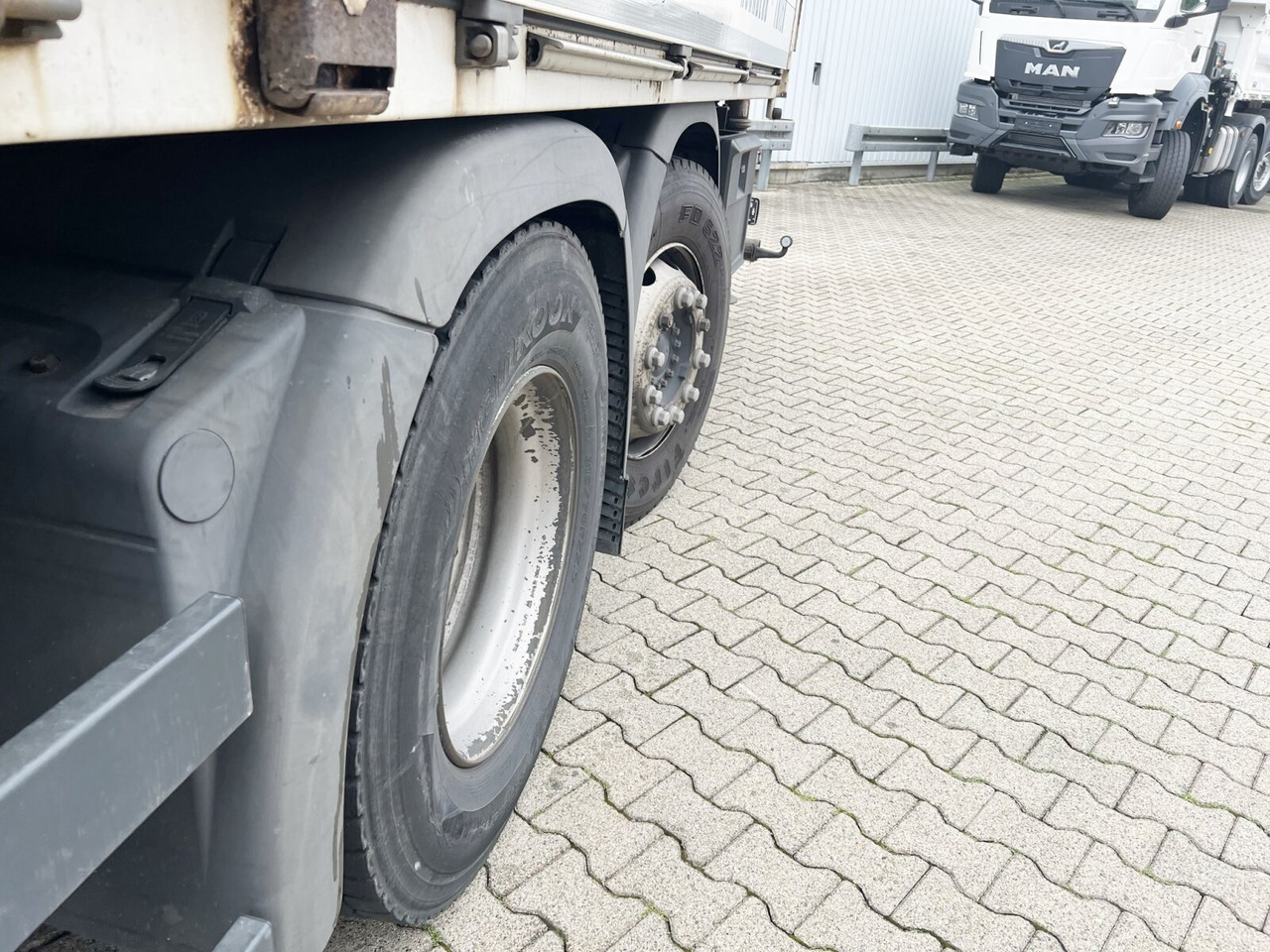 MAN TGM 26.340 6X2-4 LL TGM 26.340 6X2-4 LL, Lenk-/Liftachse, Heckkran Palfinger PK 11001, faltbar - Kamion sa dizalicom, Kamion sa tovarnim sandukom: slika 5 MAN TGM 26.340 6X2-4 LL TGM 26.340 6X2-4 LL, Lenk-/Liftachse, Heckkran Palfinger PK 11001, faltbar - Kamion sa dizalicom, Kamion sa tovarnim sandukom: slika 5